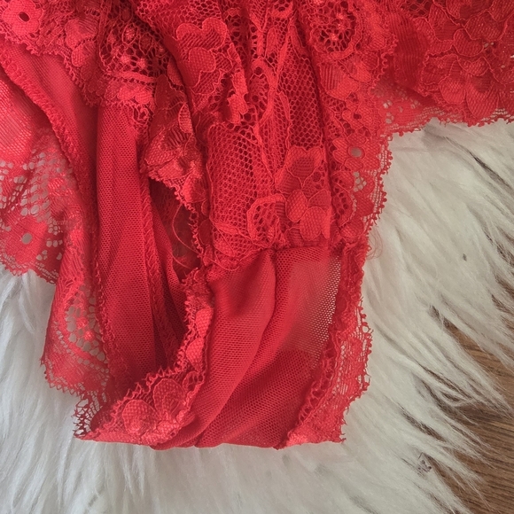*NEW*Red Lace Bodysuit - Picture 8 of 12